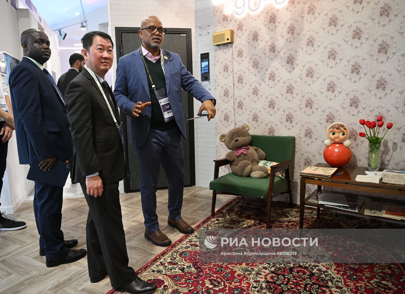 Выставка "Россия". Визит представителей дипломатического корпуса