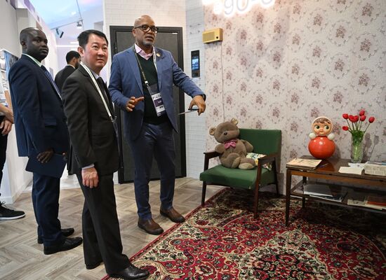 Выставка "Россия". Визит представителей дипломатического корпуса