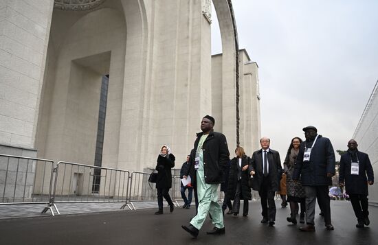 Выставка "Россия". Визит представителей дипломатического корпуса