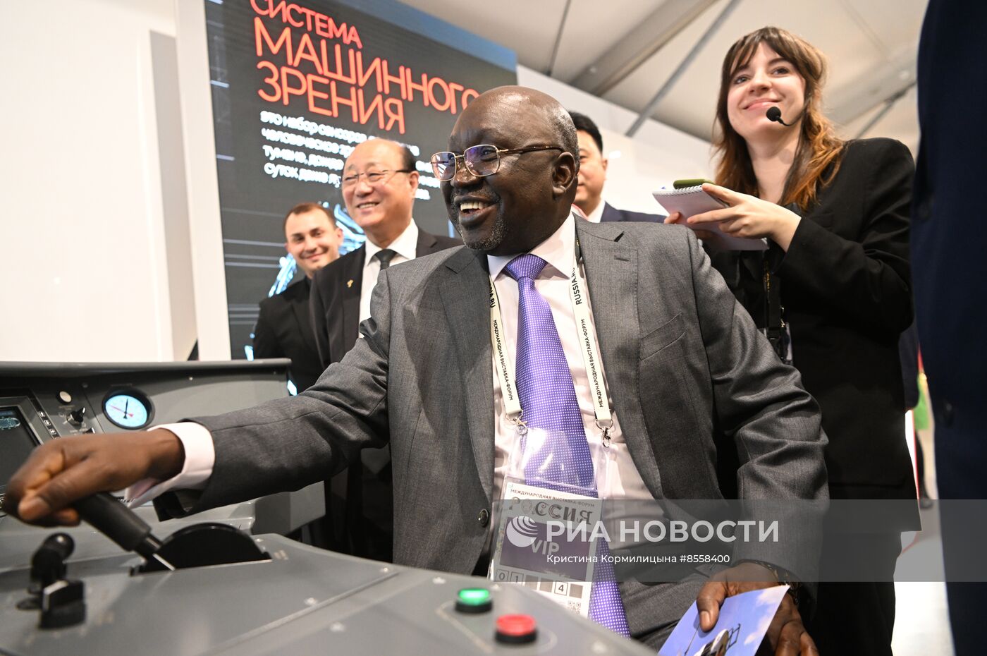 Выставка "Россия". Визит представителей дипломатического корпуса