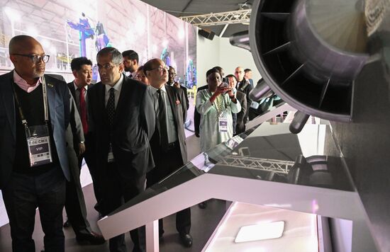 Выставка "Россия". Визит представителей дипломатического корпуса