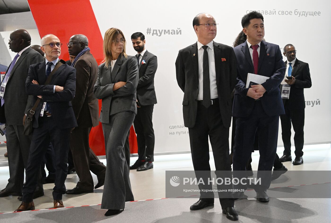 Выставка "Россия". Визит представителей дипломатического корпуса