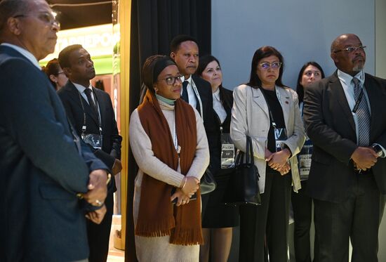 Выставка "Россия". Визит представителей дипломатического корпуса