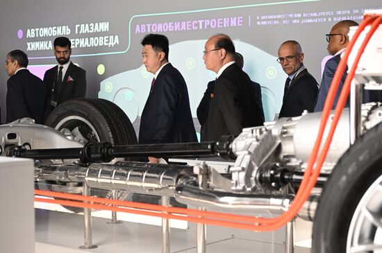 Выставка "Россия". Визит представителей дипломатического корпуса