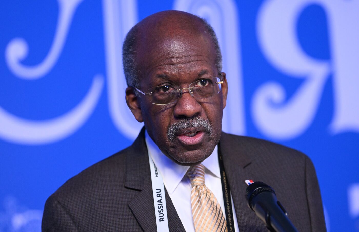 Выставка "Россия". Визит представителей дипломатического корпуса