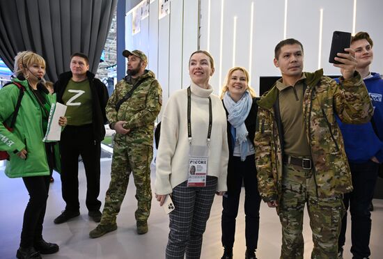 Выставка "Россия". Экскурсия по выставке для бойцов специальной военной операции