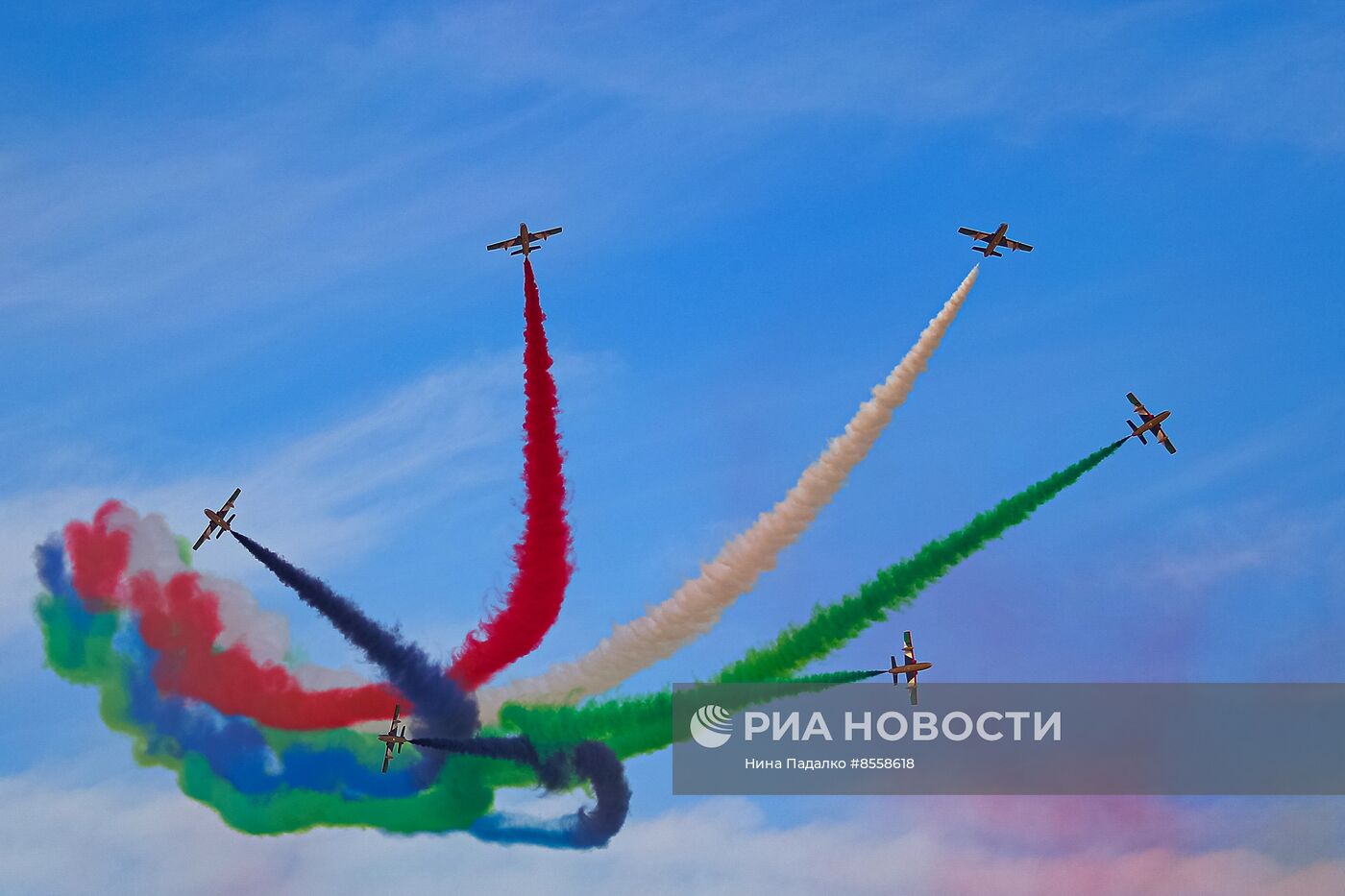 В ОАЭ продолжает работу авиасалон Dubai Airshow-2023