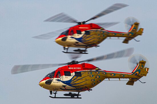 В ОАЭ продолжает работу авиасалон Dubai Airshow-2023