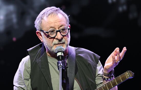 Выставка "Россия". Концерт Евгения Маргулиса и Тимура Ведерникова "Любимые песни поем вместе!"