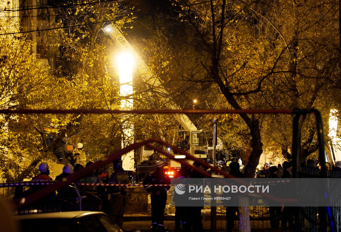 Часть жилого дома обрушилась в Астрахани