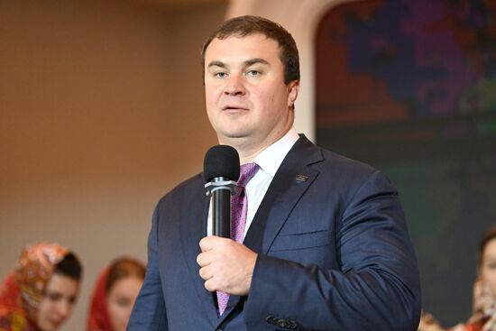 Выставка "Россия". Гастропредставление "Проложившие путь в Сибирь"