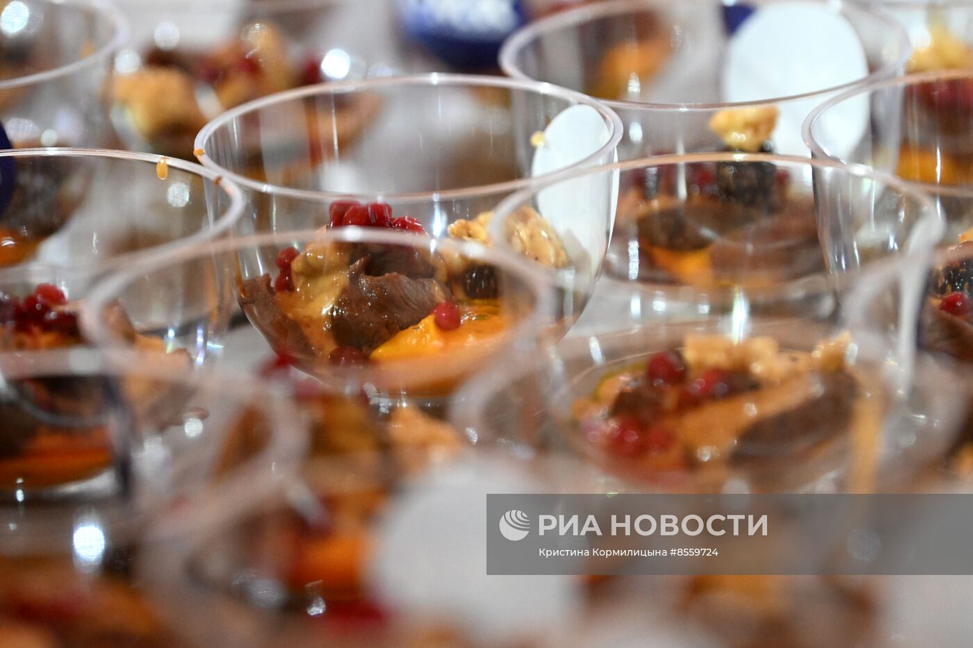 Выставка "Россия". Гастропредставление "Проложившие путь в Сибирь"