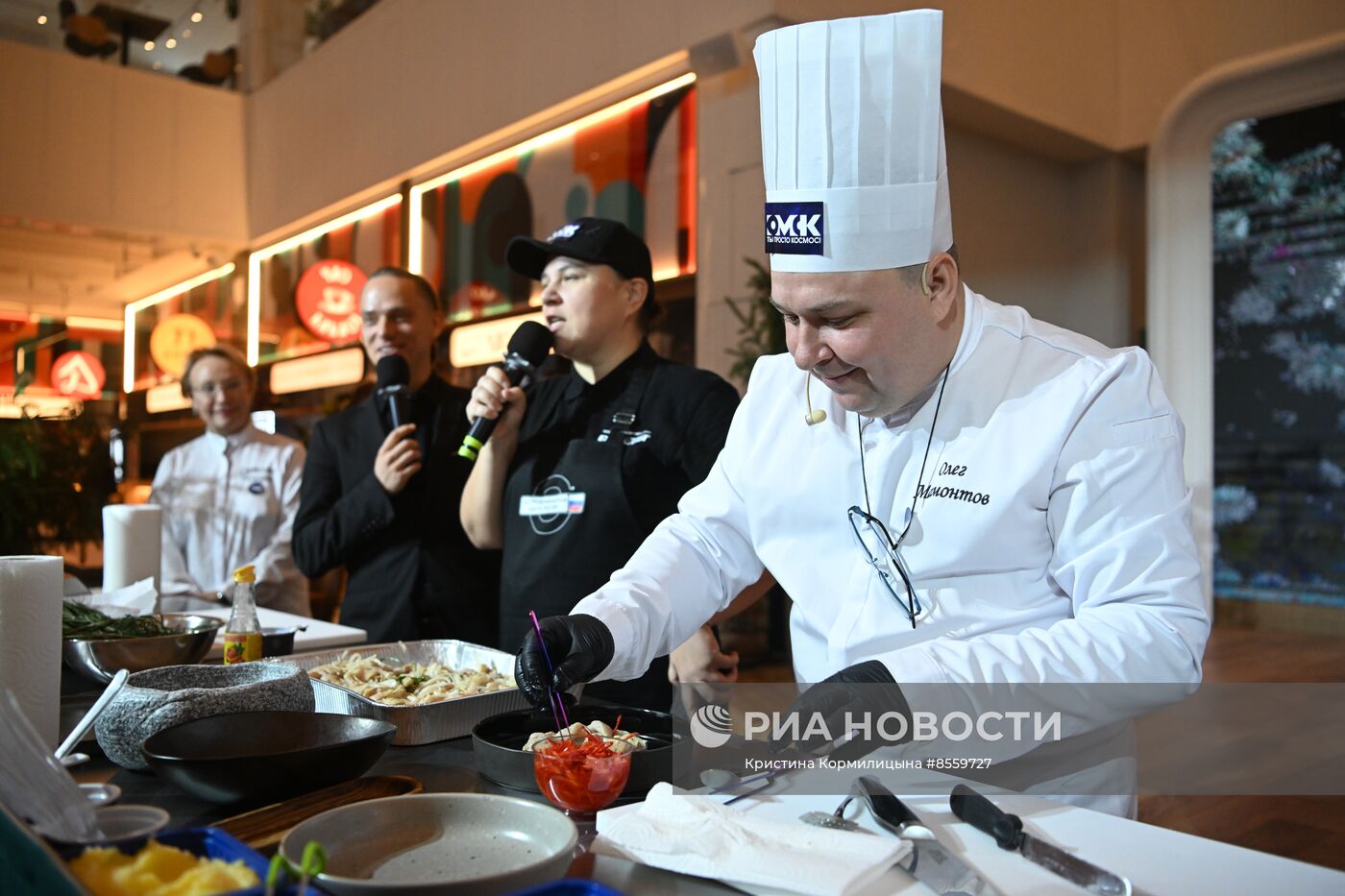 Выставка "Россия". Гастропредставление "Проложившие путь в Сибирь"