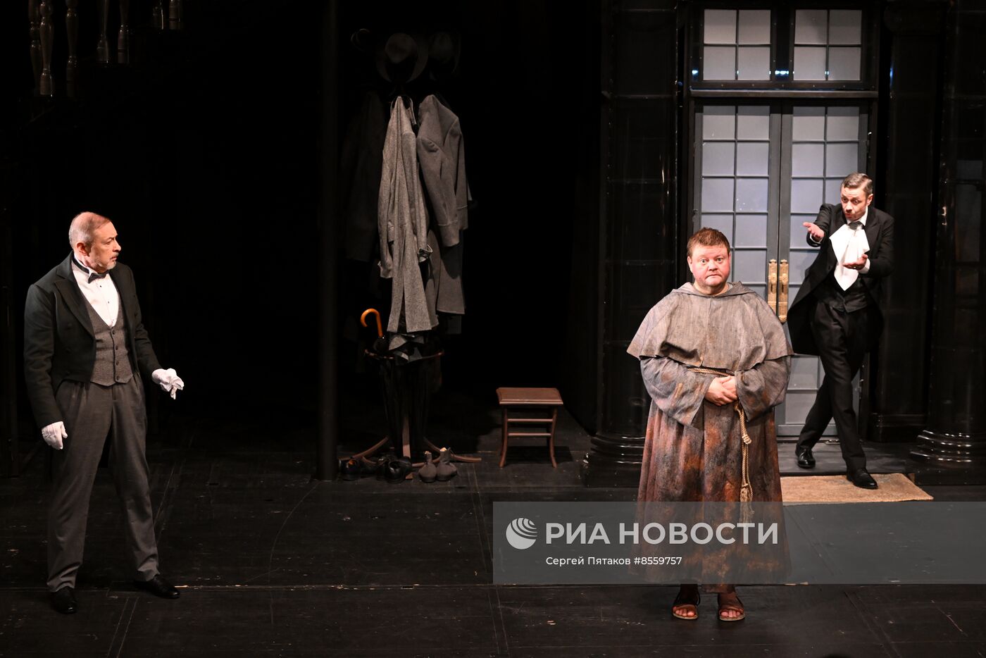 Спектакль "Чудо святого Антония" в театре "Современник"