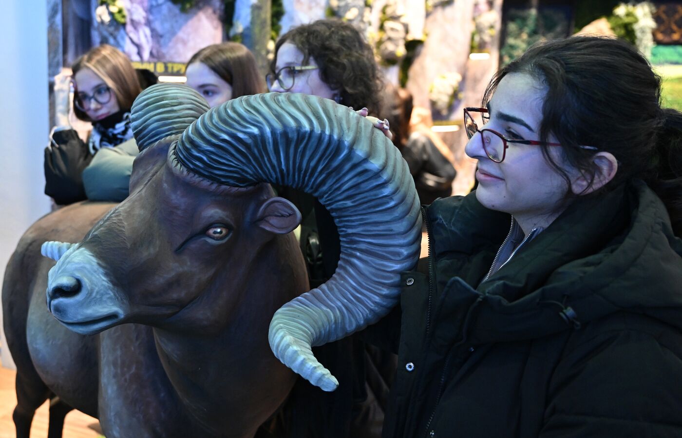 Работа выставки "Россия"