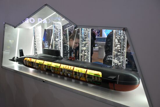 Работа выставки "Россия"