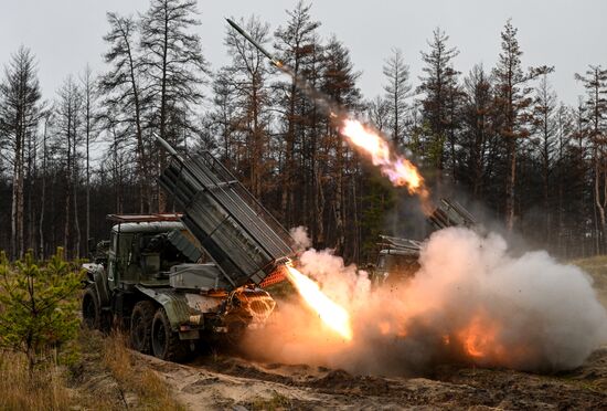 Боевая работа расчетов РСЗО БМ-21 "Град" гвардейского мотострелкового полка ЦВО на Краснолиманском направлении СВО