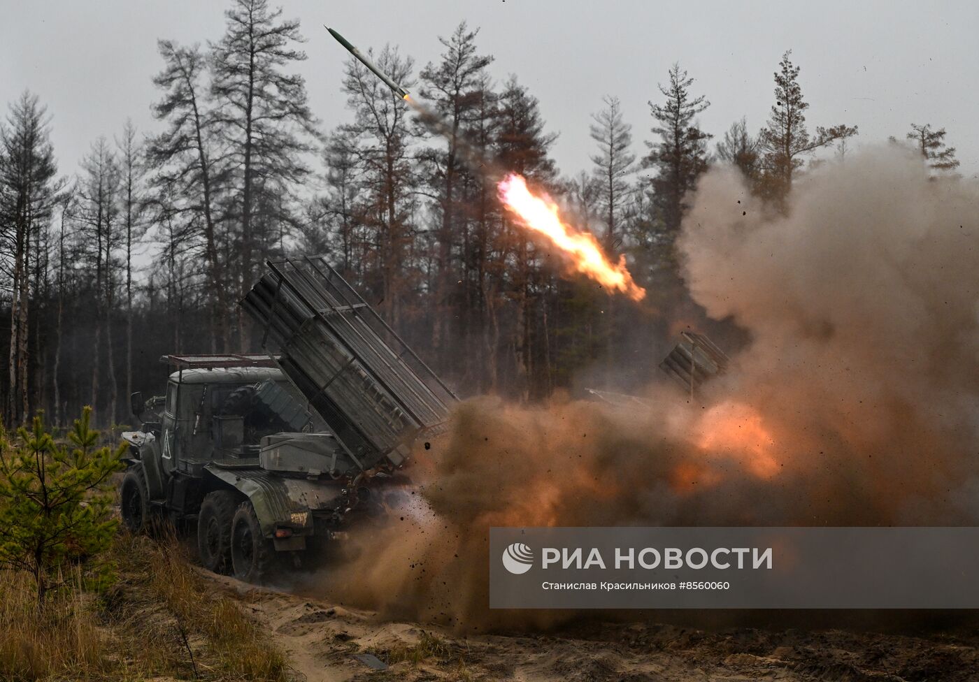 Боевая работа расчетов РСЗО БМ-21 "Град" гвардейского мотострелкового полка ЦВО на Краснолиманском направлении СВО