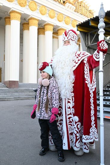 Выставка "Россия". День рождения Деда Мороза из Великого Устюга