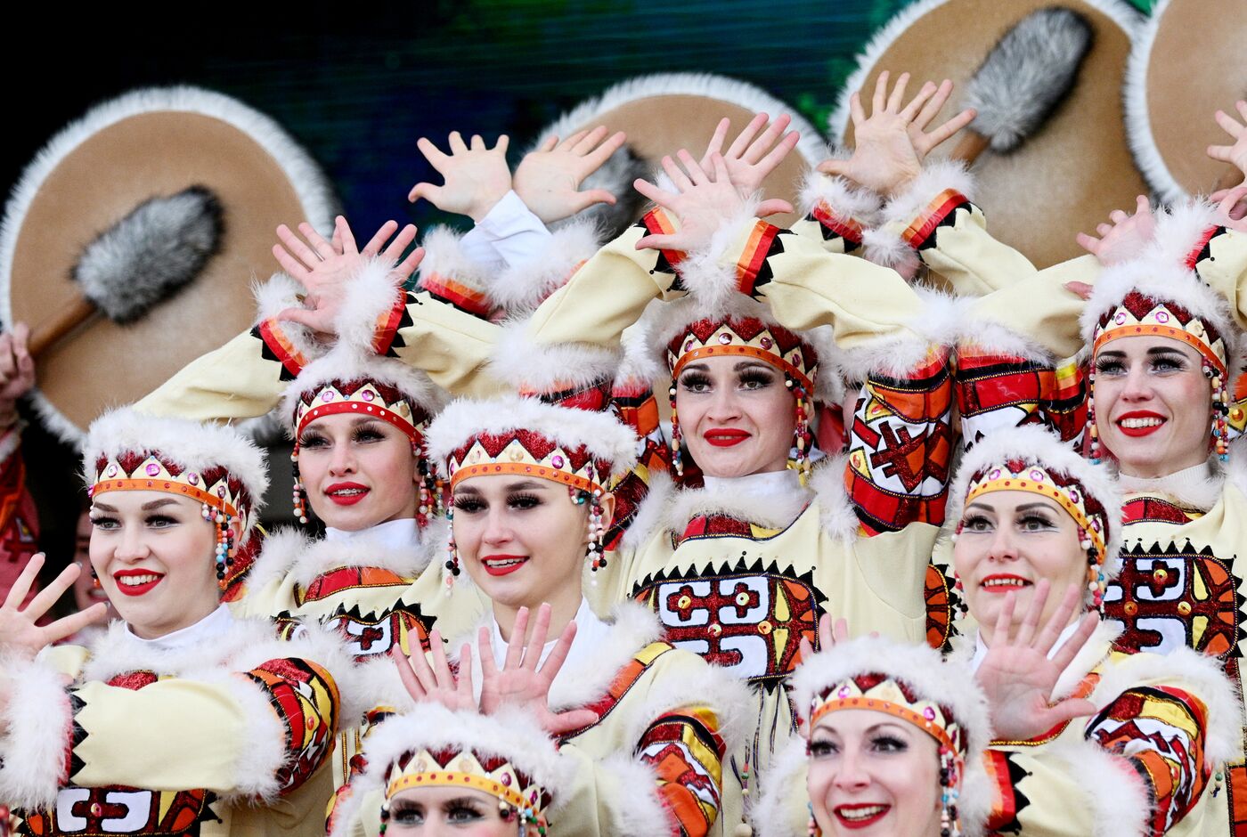 Выставка "Россия". Концерт "Моя Родина - Сибирь"