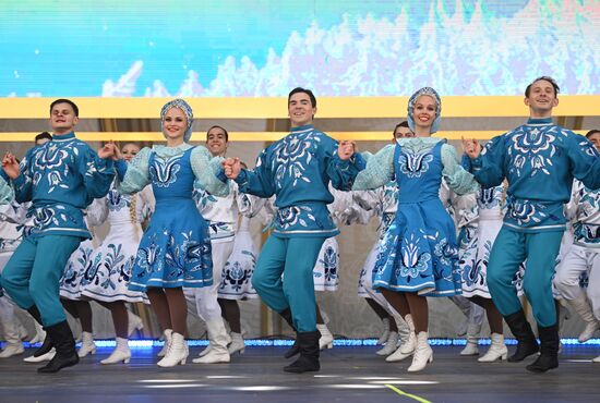 Выставка "Россия". Концерт "Моя Родина - Сибирь"