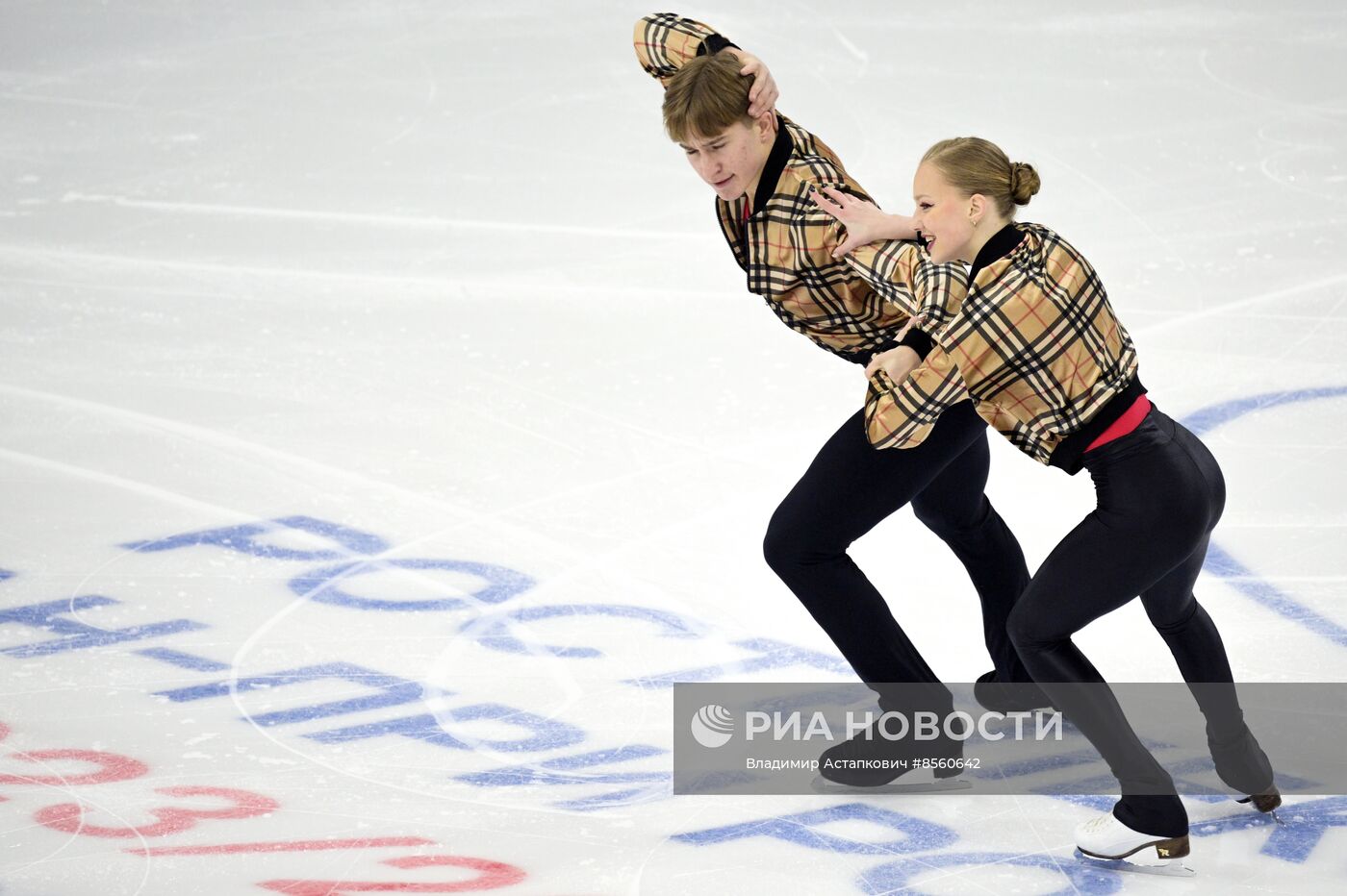Фигурное катание. Гран-при России "Волжский пируэт". Танцы. Ритмический танец