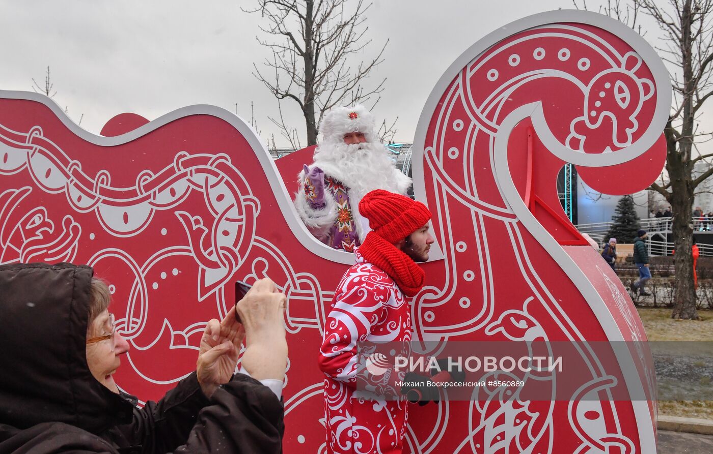 Выставка "Россия". Дни Дедов Морозов: Тол Бабай