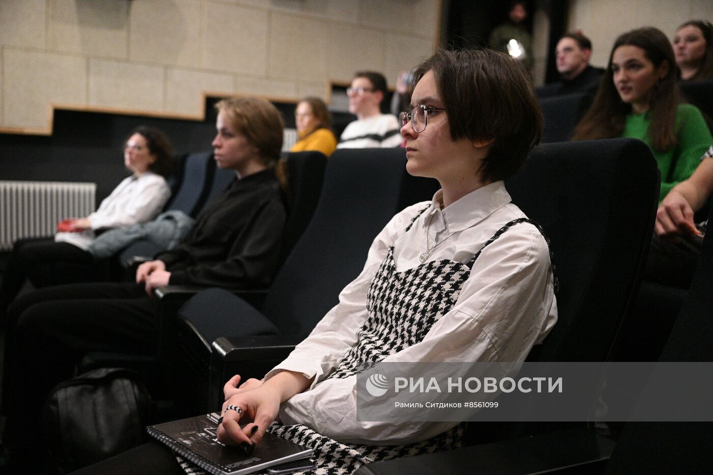 Выставка "Россия". Фестиваль научного и индустриального кино Сибири "Кремний"