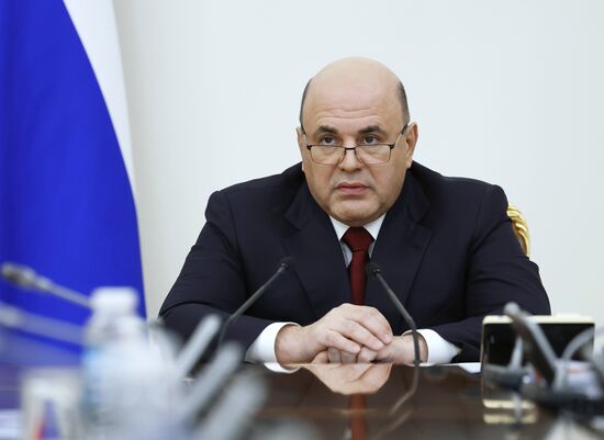 Премьер-министр РФ М. Мишустин провел совещание c вице-премьерами РФ