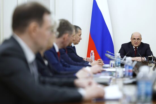 Премьер-министр РФ М. Мишустин провел совещание c вице-премьерами РФ