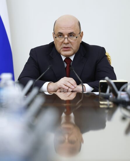 Премьер-министр РФ М. Мишустин провел совещание c вице-премьерами РФ
