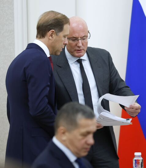 Премьер-министр РФ М. Мишустин провел совещание c вице-премьерами РФ