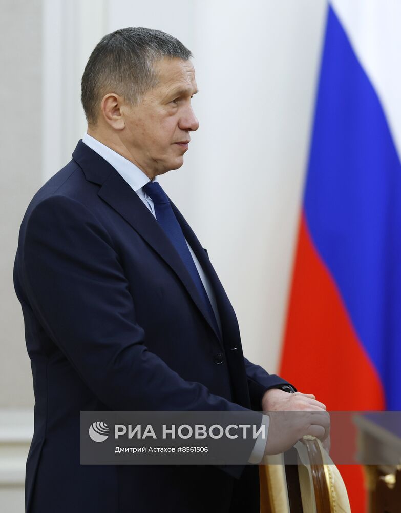 Премьер-министр РФ М. Мишустин провел совещание c вице-премьерами РФ