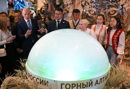 Международная выставка-форум "Россия"
Открытие дня региона - презентация экспозиции Республики Алтай, павильон №75
Олег Хорохордин, глава Республики Алтай
Место: Россия, Москва. Автор: Максим Блинов/РИА Новости. Выставка "Россия". Республика Алтай. День региона