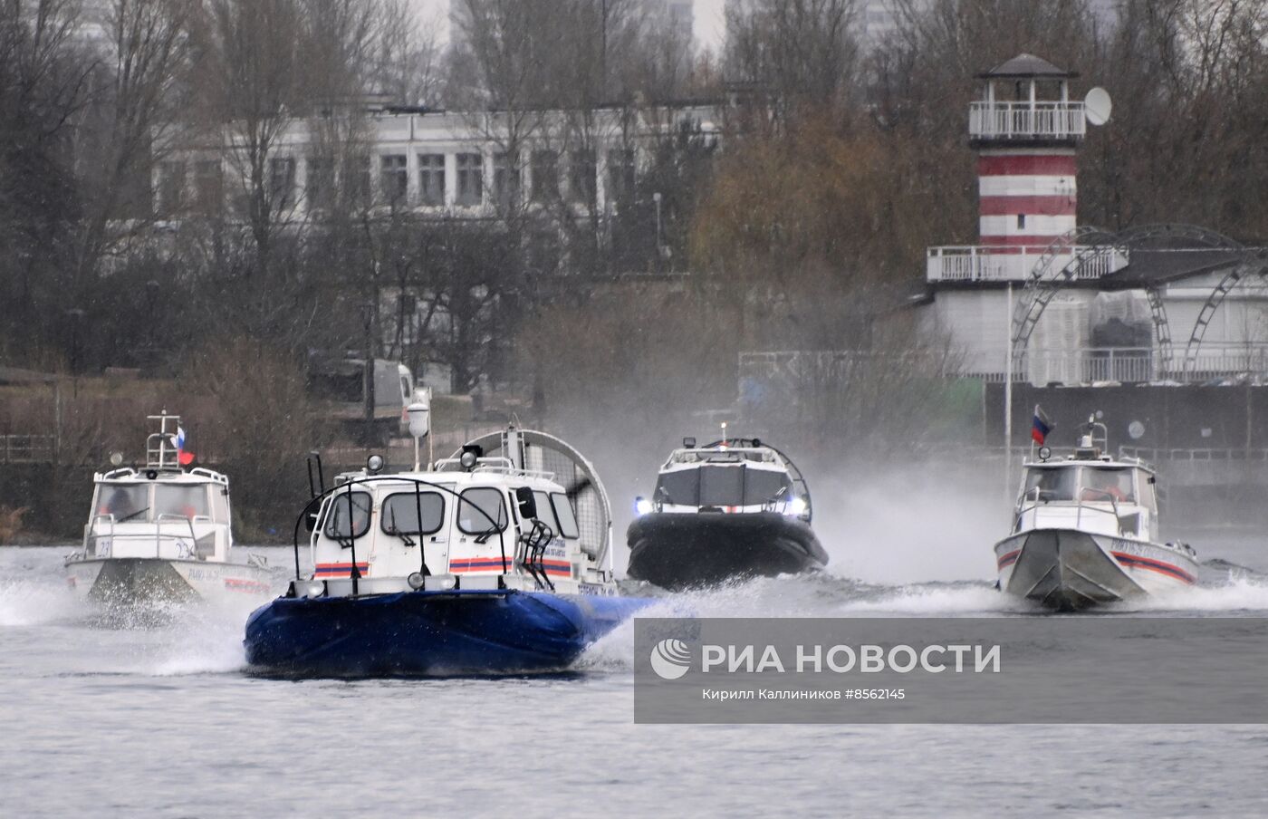 Подготовка спасателей на воде к зимнему сезону