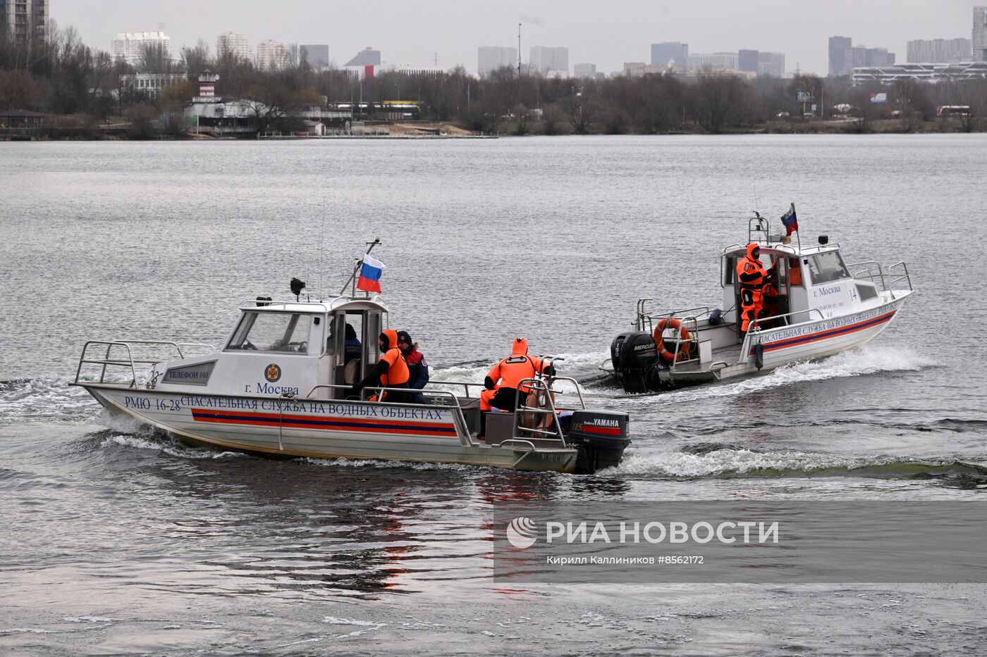 Подготовка спасателей на воде к зимнему сезону | РИА Новости Медиабанк