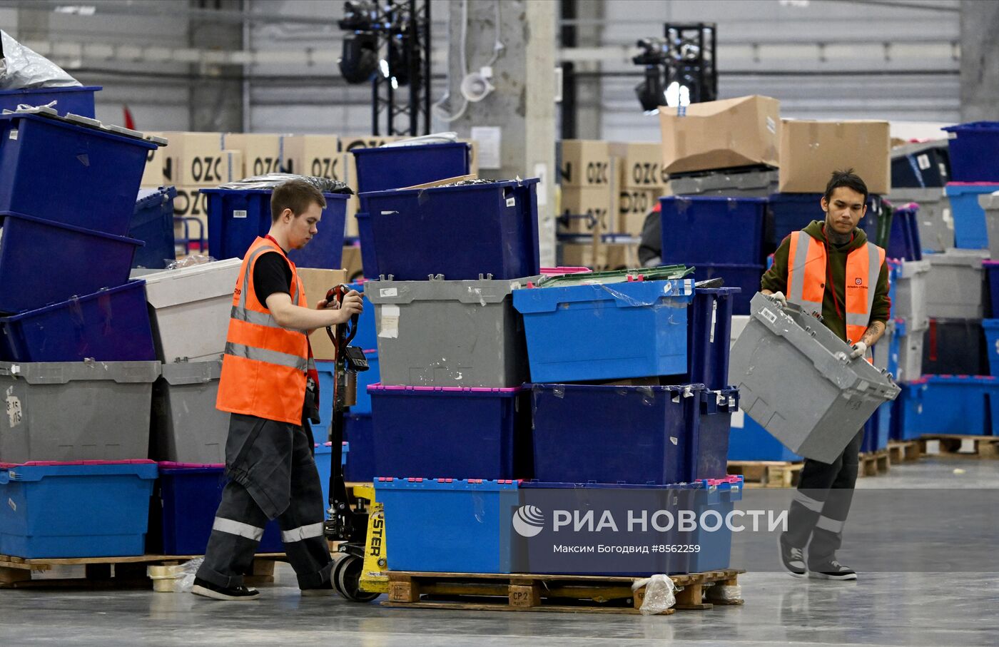 Открытие второй очереди оптово-распределительного центра Оzon в Татарстане