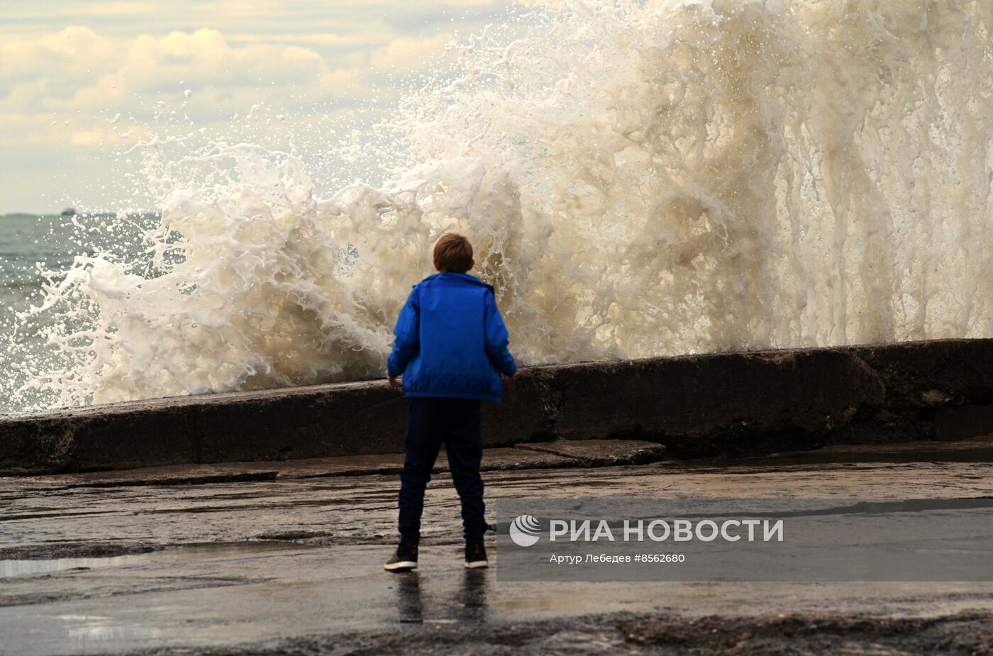 Шторм в Сочи