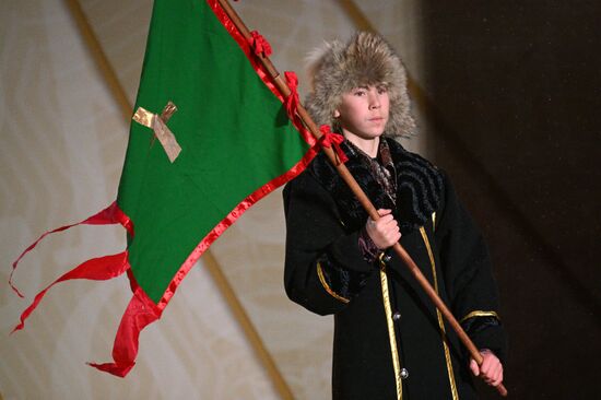 Международная выставка-форум "Россия"
Представление "Перекочевка" по мотивам хакасской народной музыки и национальных танцев, Главная уличная сцена Место: Россия, Москва. Автор: Рамиль Ситдиков/РИА Новости. Выставка "Россия". Республика Хакасия. День региона