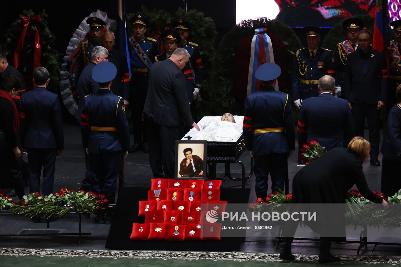 Прощание с А. Тулеевым в Кемерове 