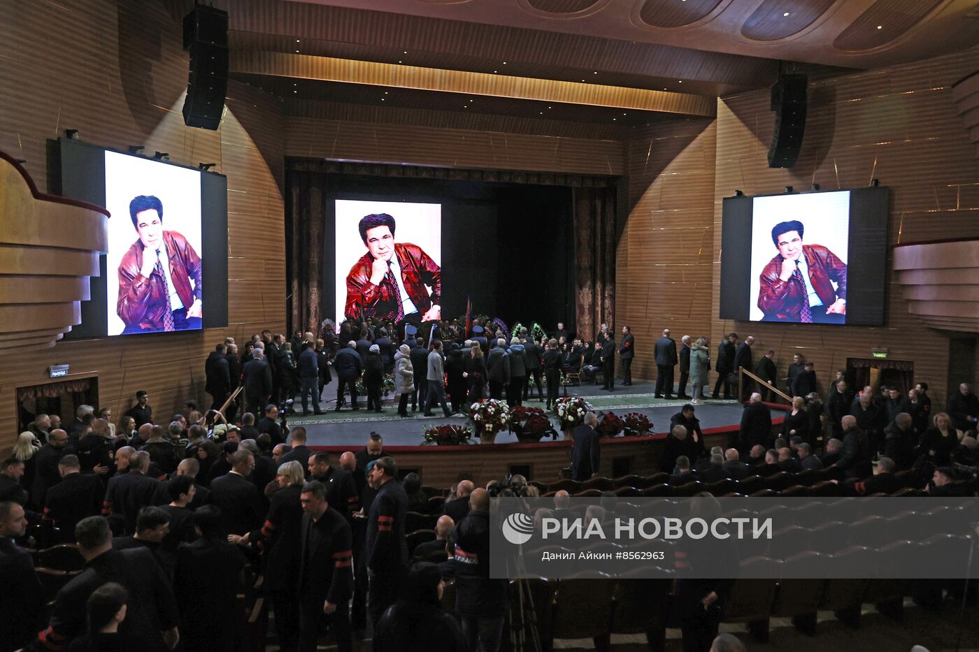 Прощание с А. Тулеевым в Кемерове 