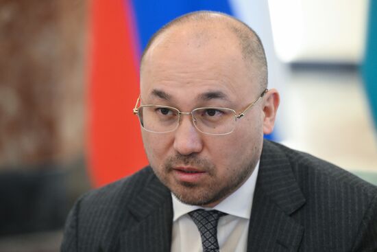 Международная выставка-форум "Россия", павильон №11 (Республики Казахстан)
Подписание Соглашения о стратегическом сотрудничестве между крупными промышленными предприятиями Челябинской области и Республики Казахстан
Даурен Абаев, посол Республики Казахстан в РФ Место: Россия, Москва. Автор: Илья Питалев/РИА Новости. Выставка "Россия". Челябинская область. День региона