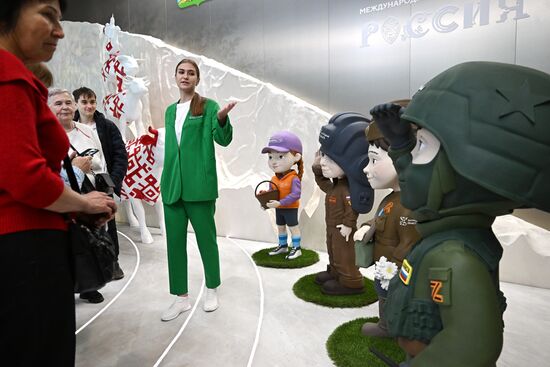 Международная выставка-форум "Россия"
Стенд Белгородской области, павильон № 75
Место: Россия, Москва. Автор: Григорий Сысоев/РИА Новости. Работа выставки "Россия"