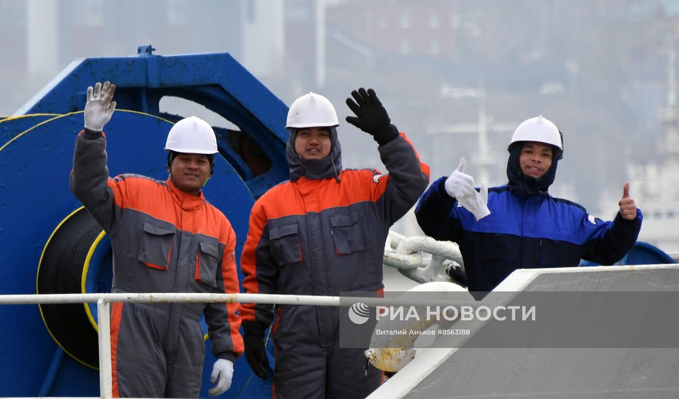 Возобновление паромного сообщения между Южной Кореей и Владивостоком