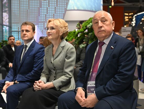 Выставка "Россия". "Второе открытие" экспозиции "Мы - Дальний Восток"