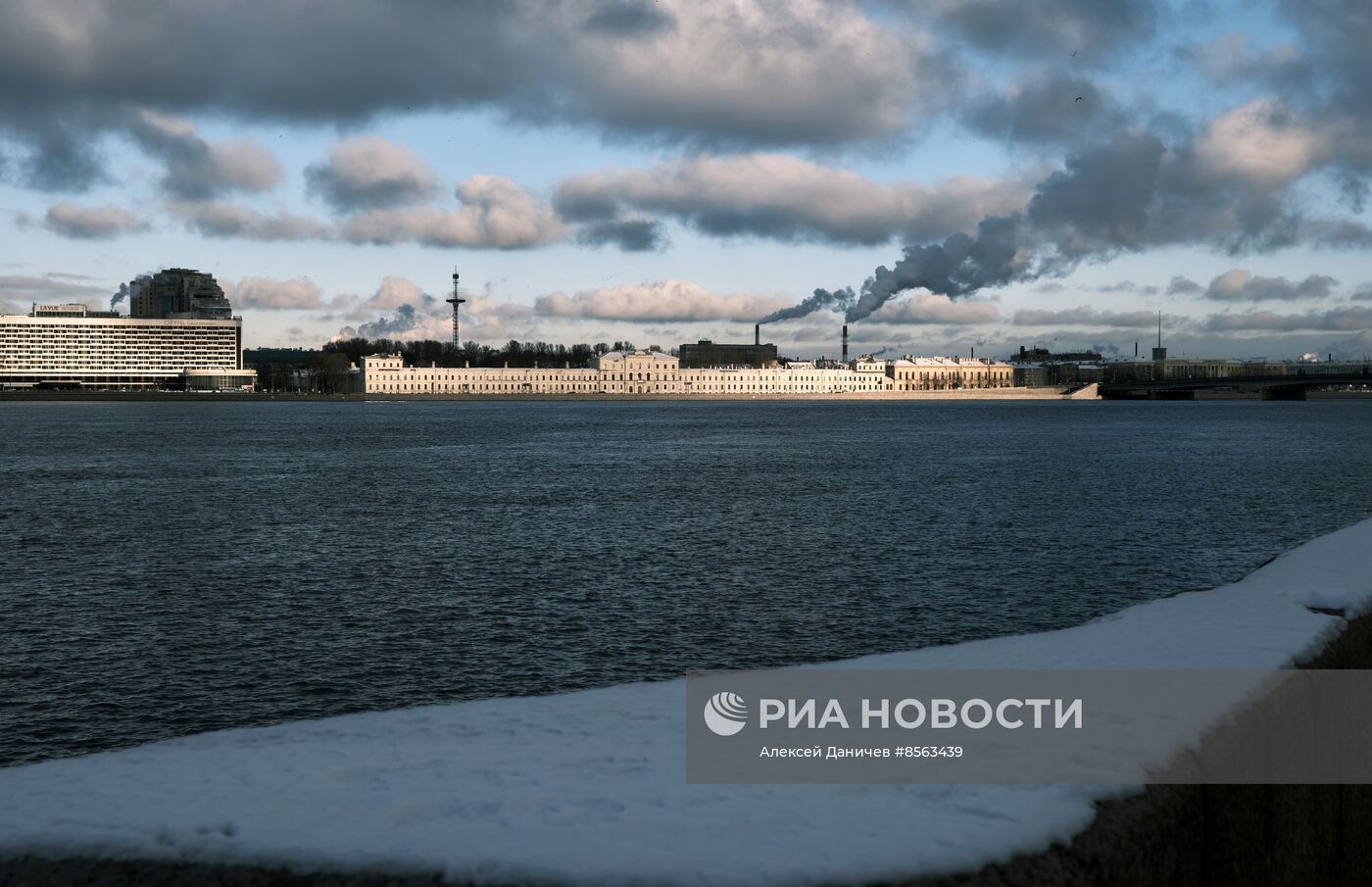 Виды зимнего Петербурга