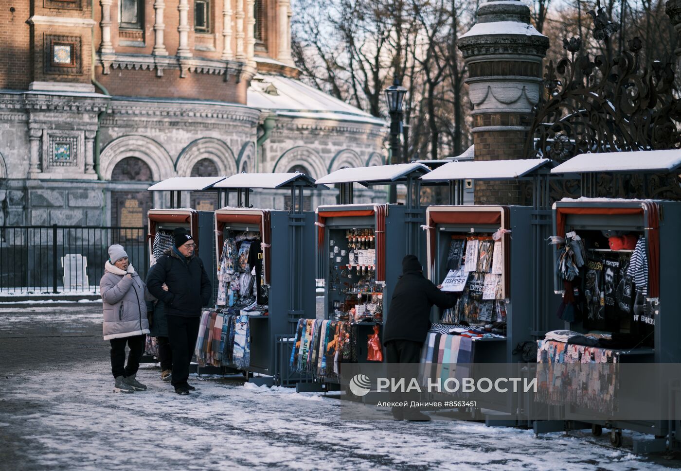 Виды зимнего Петербурга