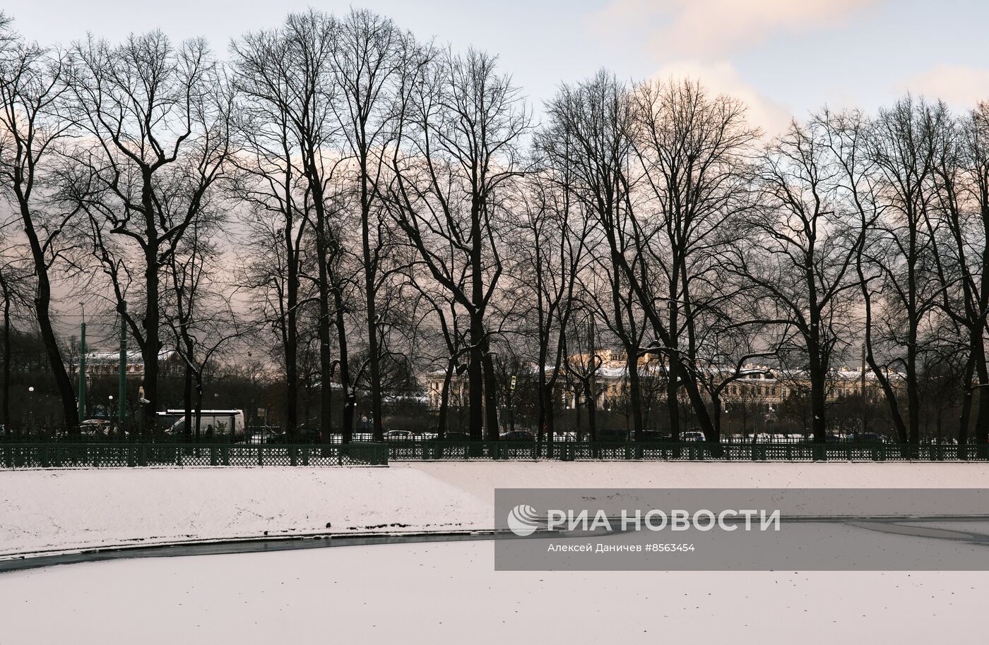 Виды зимнего Петербурга