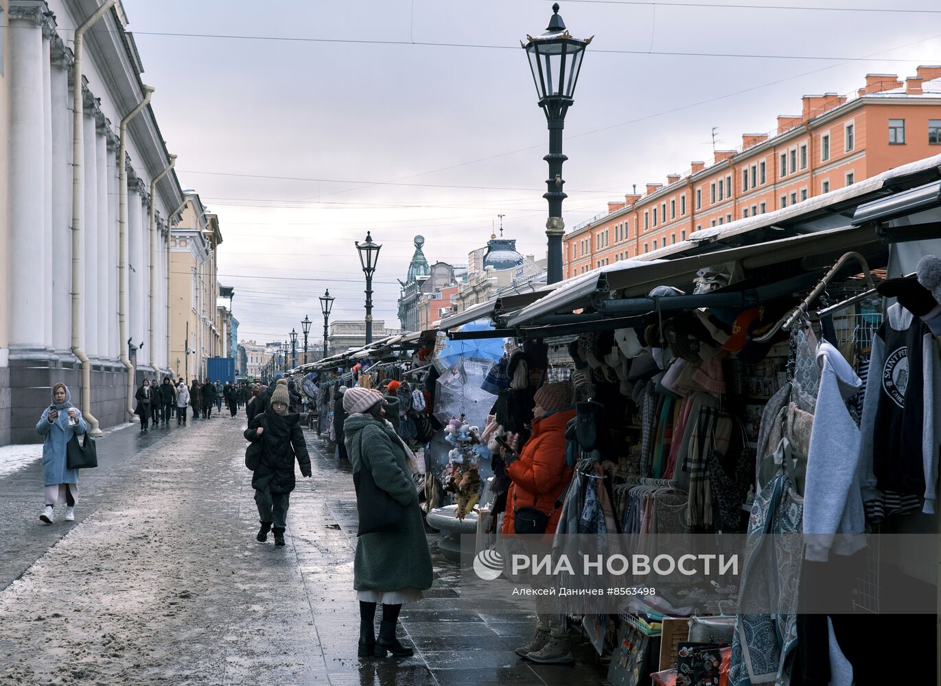 Виды зимнего Петербурга