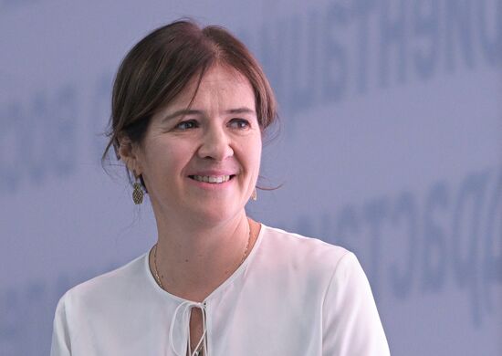 Выставка "Россия". Круглый стол "Бережливое сознание как основа профориентационного воспитания подрастающего поколения"